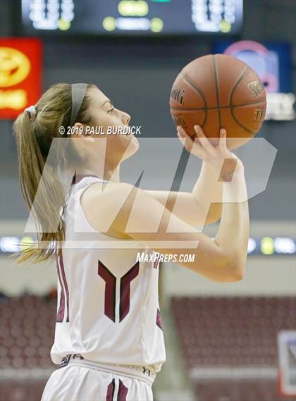 Thumbnail 3 in Peters Township vs. Garnet Valley (PIAA 6A Championship) photogallery.