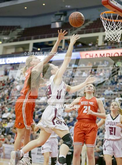 Thumbnail 2 in Peters Township vs. Garnet Valley (PIAA 6A Championship) photogallery.