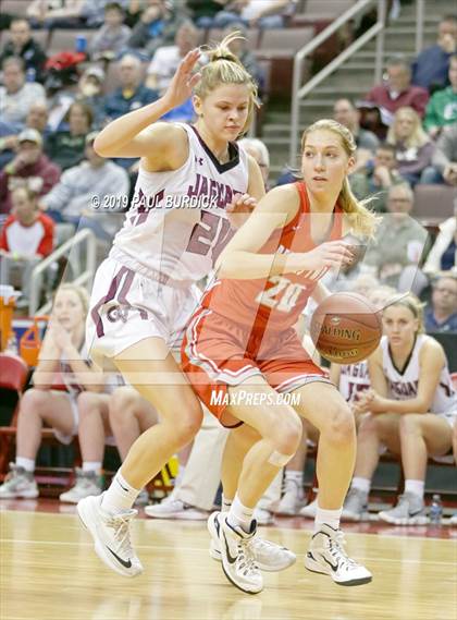 Thumbnail 3 in Peters Township vs. Garnet Valley (PIAA 6A Championship) photogallery.
