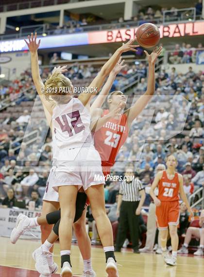 Thumbnail 1 in Peters Township vs. Garnet Valley (PIAA 6A Championship) photogallery.