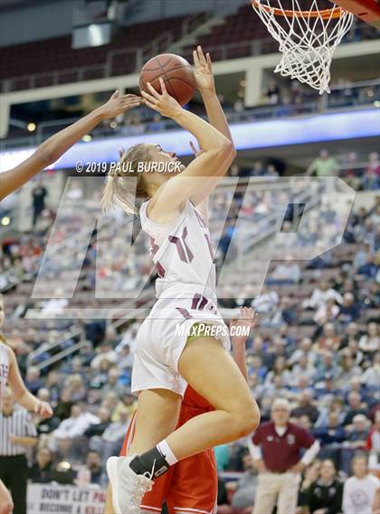 Thumbnail 2 in Peters Township vs. Garnet Valley (PIAA 6A Championship) photogallery.