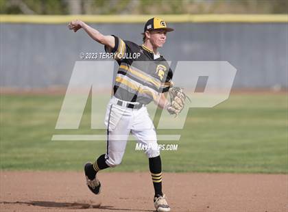 Thumbnail 2 in Emery vs. Summit Academy (UHSAA 3A Round 1) photogallery.