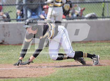 Thumbnail 2 in Emery vs. Summit Academy (UHSAA 3A Round 1) photogallery.
