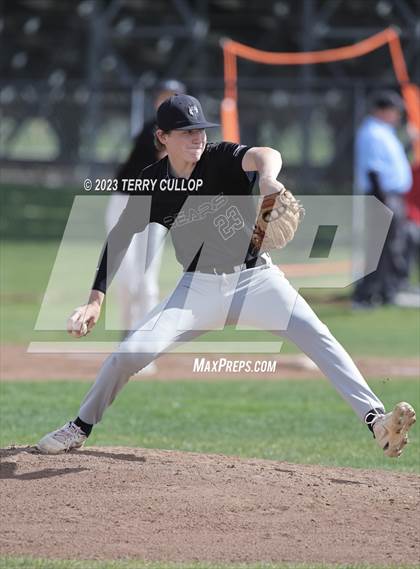 Thumbnail 2 in Emery vs. Summit Academy (UHSAA 3A Round 1) photogallery.