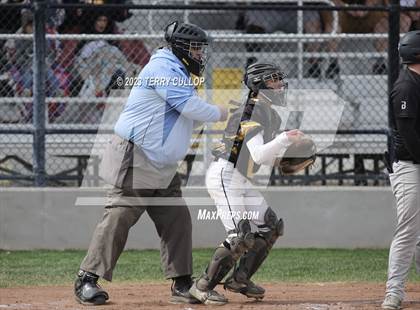 Thumbnail 2 in Emery vs. Summit Academy (UHSAA 3A Round 1) photogallery.