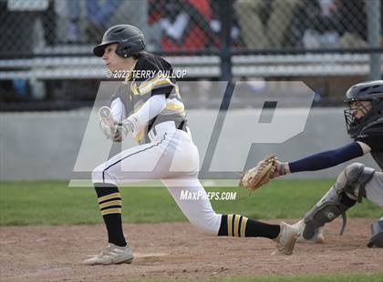 Thumbnail 3 in Emery vs. Summit Academy (UHSAA 3A Round 1) photogallery.
