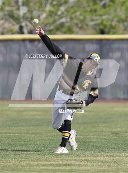 Thumbnail 2 in Emery vs. Summit Academy (UHSAA 3A Round 1) photogallery.