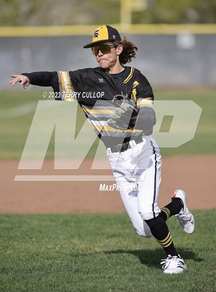 Thumbnail 2 in Emery vs. Summit Academy (UHSAA 3A Round 1) photogallery.