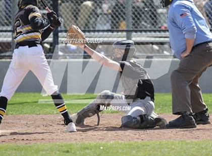 Thumbnail 2 in Emery vs. Summit Academy (UHSAA 3A Round 1) photogallery.