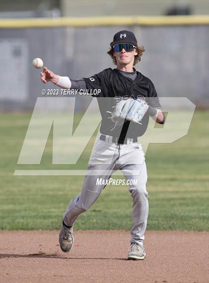 Thumbnail 2 in Emery vs. Summit Academy (UHSAA 3A Round 1) photogallery.