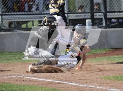 Thumbnail 2 in Emery vs. Summit Academy (UHSAA 3A Round 1) photogallery.