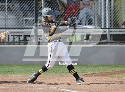 Thumbnail 3 in Emery vs. Summit Academy (UHSAA 3A Round 1) photogallery.