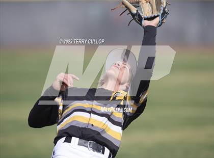Thumbnail 3 in Emery vs. Summit Academy (UHSAA 3A Round 1) photogallery.