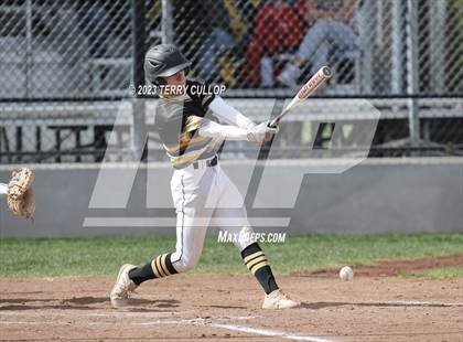 Thumbnail 2 in Emery vs. Summit Academy (UHSAA 3A Round 1) photogallery.