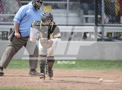 Thumbnail 2 in Emery vs. Summit Academy (UHSAA 3A Round 1) photogallery.