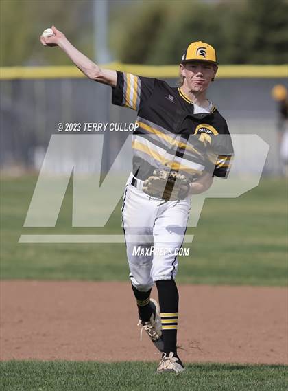 Thumbnail 3 in Emery vs. Summit Academy (UHSAA 3A Round 1) photogallery.