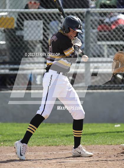 Thumbnail 2 in Emery vs. Summit Academy (UHSAA 3A Round 1) photogallery.