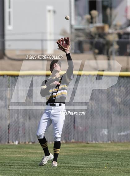 Thumbnail 3 in Emery vs. Summit Academy (UHSAA 3A Round 1) photogallery.