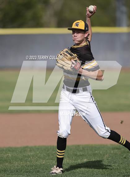 Thumbnail 1 in Emery vs. Summit Academy (UHSAA 3A Round 1) photogallery.