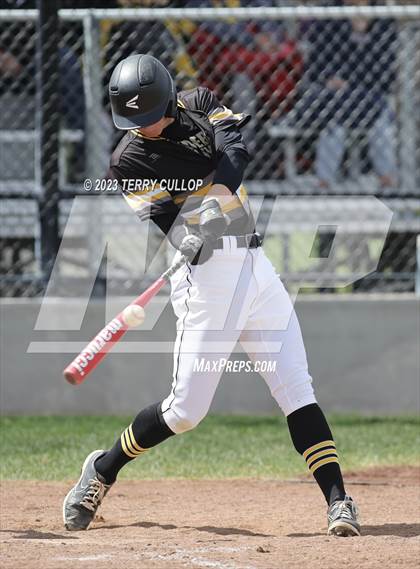 Thumbnail 2 in Emery vs. Summit Academy (UHSAA 3A Round 1) photogallery.
