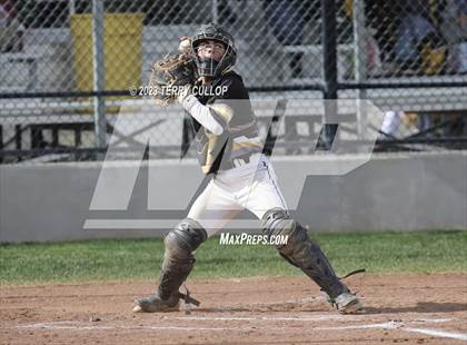 Thumbnail 3 in Emery vs. Summit Academy (UHSAA 3A Round 1) photogallery.