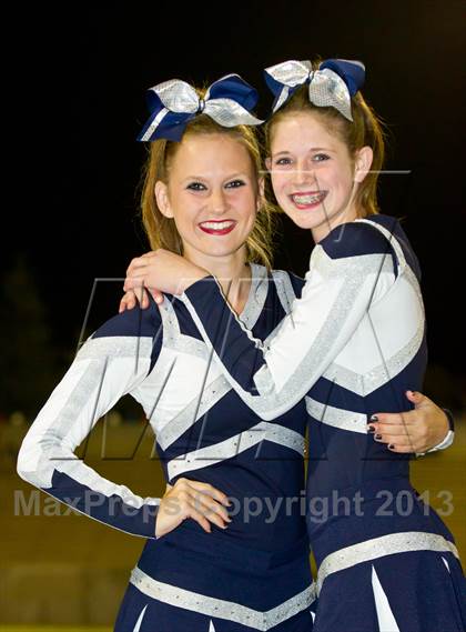 Thumbnail 2 in Buchanan vs. Clovis East photogallery.