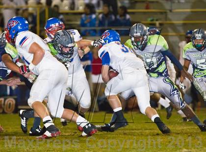 Thumbnail 3 in Buchanan vs. Clovis East photogallery.