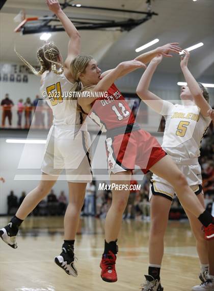Thumbnail 1 in Salem vs. Glen Rose (AAA 3A Semifinal) photogallery.
