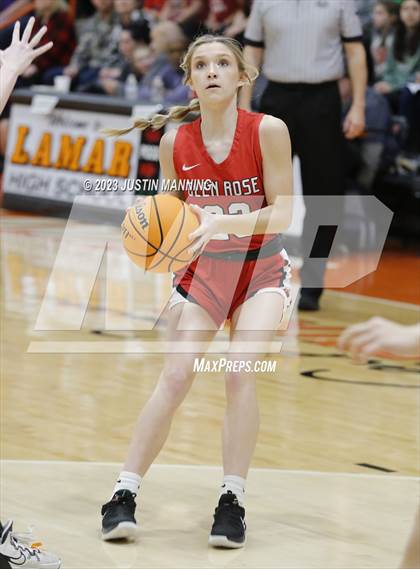 Thumbnail 1 in Salem vs. Glen Rose (AAA 3A Semifinal) photogallery.