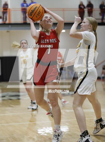 Thumbnail 1 in Salem vs. Glen Rose (AAA 3A Semifinal) photogallery.