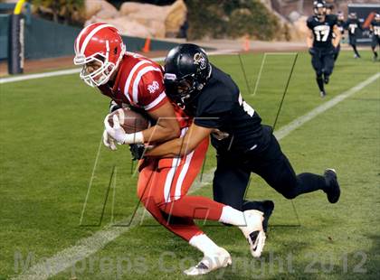 Thumbnail 2 in Servite vs. Mater Dei photogallery.