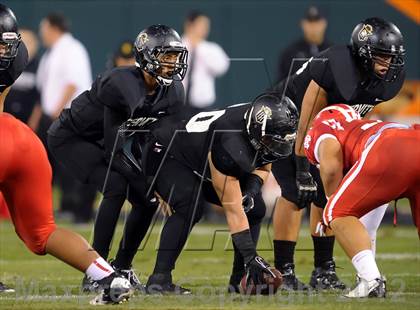 Thumbnail 3 in Servite vs. Mater Dei photogallery.