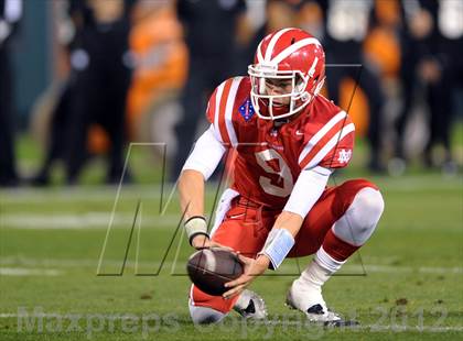 Thumbnail 2 in Servite vs. Mater Dei photogallery.