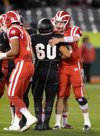 Thumbnail 3 in Servite vs. Mater Dei photogallery.