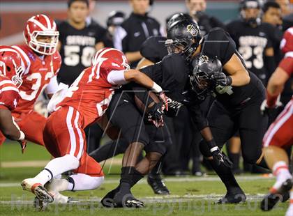 Thumbnail 2 in Servite vs. Mater Dei photogallery.