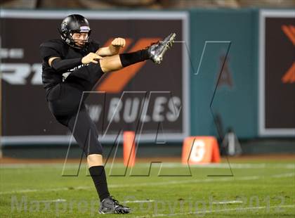 Thumbnail 1 in Servite vs. Mater Dei photogallery.
