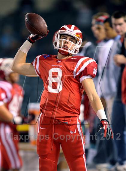 Thumbnail 1 in Servite vs. Mater Dei photogallery.