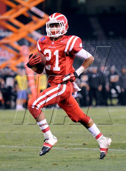Thumbnail 2 in Servite vs. Mater Dei photogallery.