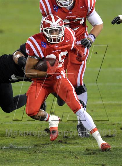 Thumbnail 1 in Servite vs. Mater Dei photogallery.