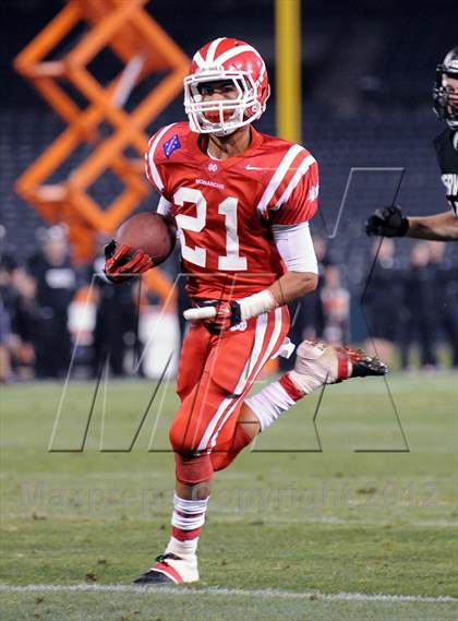Thumbnail 1 in Servite vs. Mater Dei photogallery.