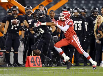 Thumbnail 3 in Servite vs. Mater Dei photogallery.