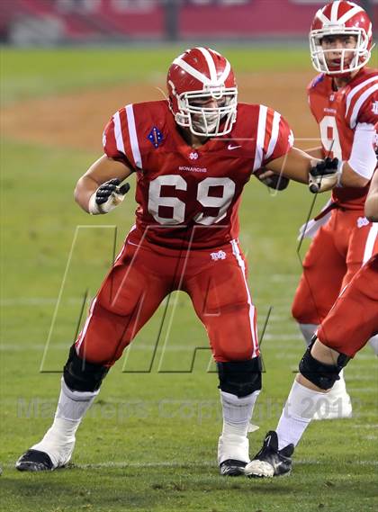 Thumbnail 3 in Servite vs. Mater Dei photogallery.