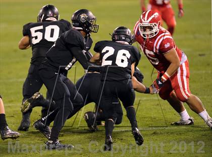 Thumbnail 2 in Servite vs. Mater Dei photogallery.