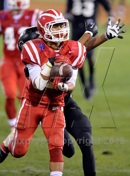 Thumbnail 1 in Servite vs. Mater Dei photogallery.