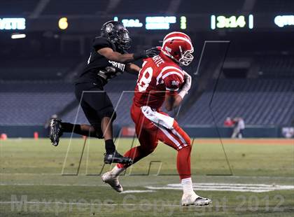Thumbnail 2 in Servite vs. Mater Dei photogallery.