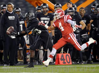 Thumbnail 1 in Servite vs. Mater Dei photogallery.
