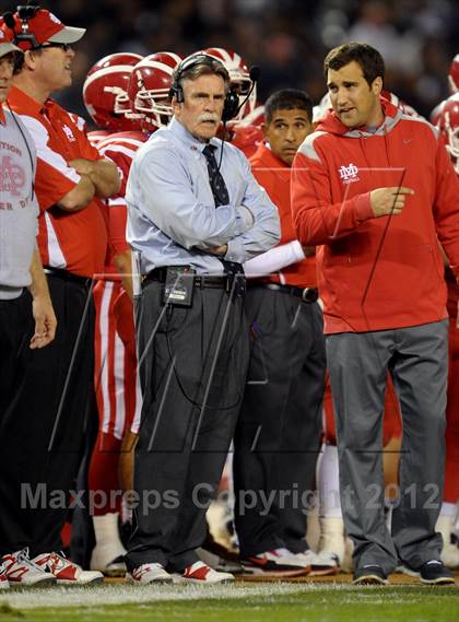 Thumbnail 3 in Servite vs. Mater Dei photogallery.
