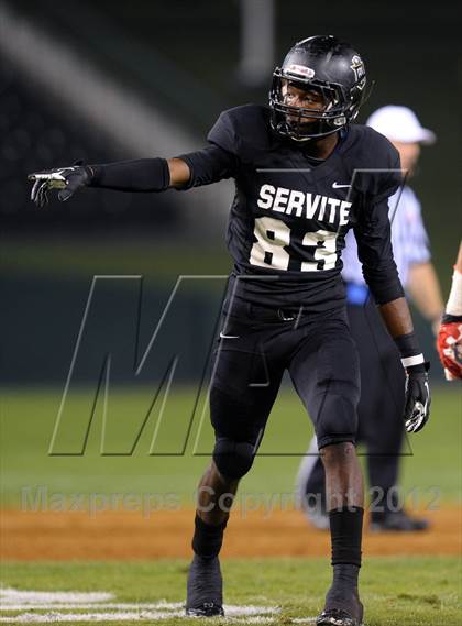 Thumbnail 1 in Servite vs. Mater Dei photogallery.