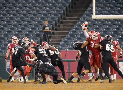 Thumbnail 1 in Servite vs. Mater Dei photogallery.