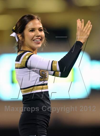 Thumbnail 2 in Servite vs. Mater Dei photogallery.